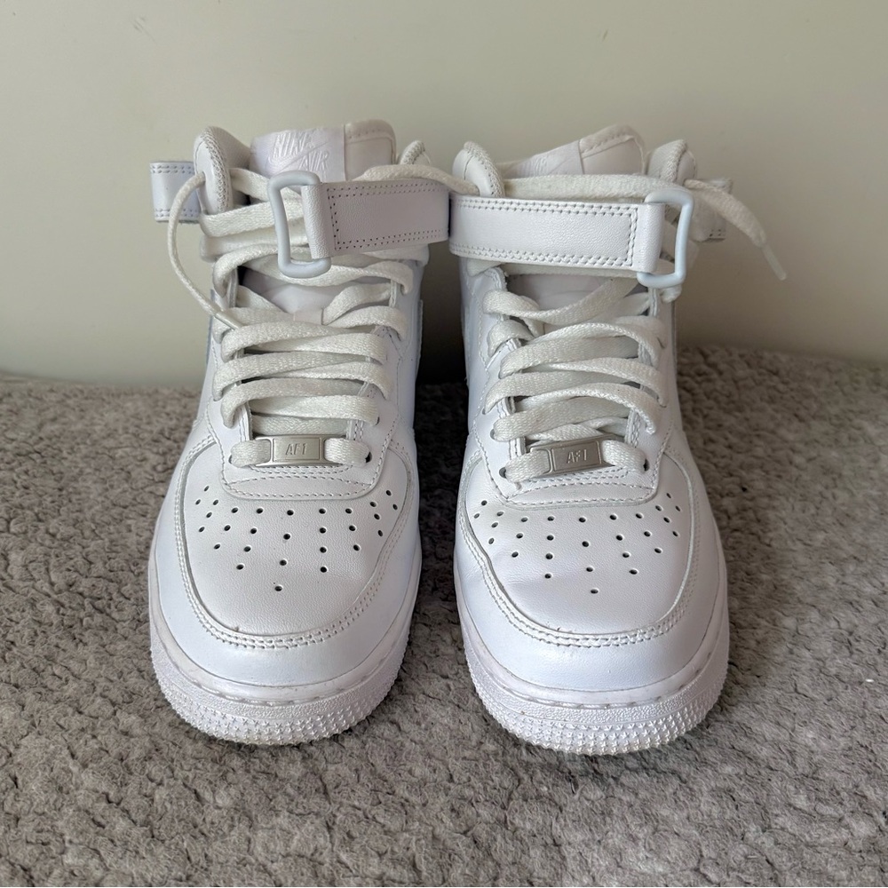 Nike AF1 Mids - Picture 2 of 5
